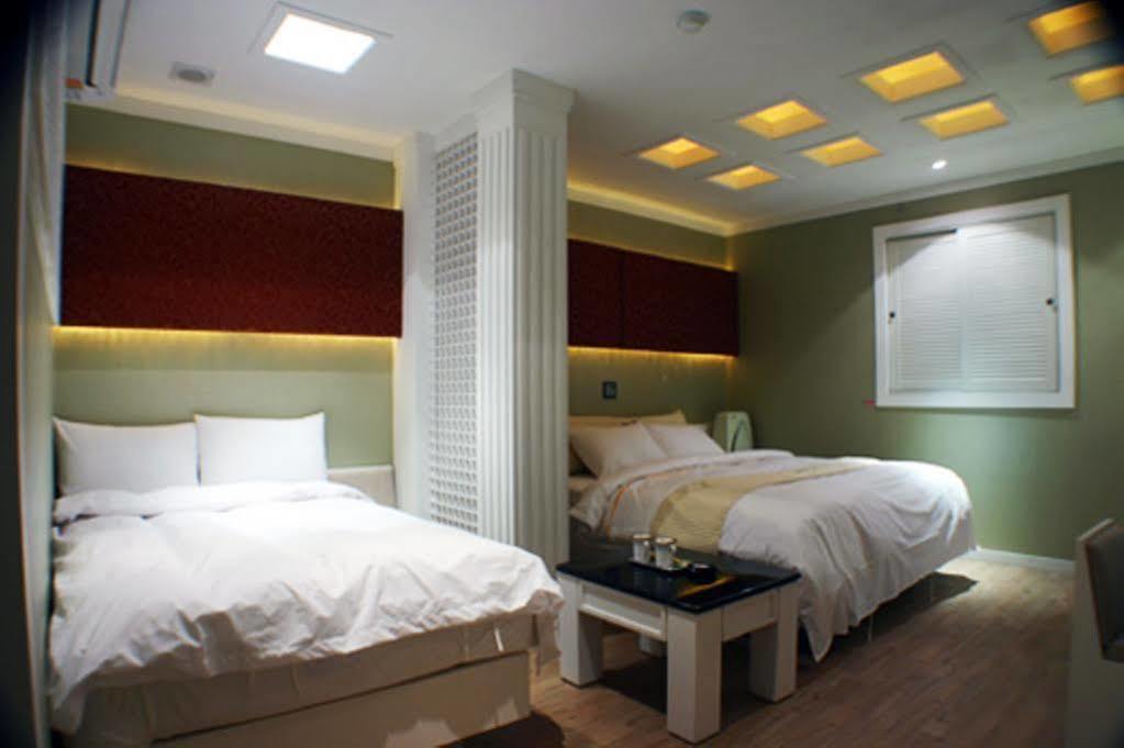 M Hotel Seoul Exteriör bild