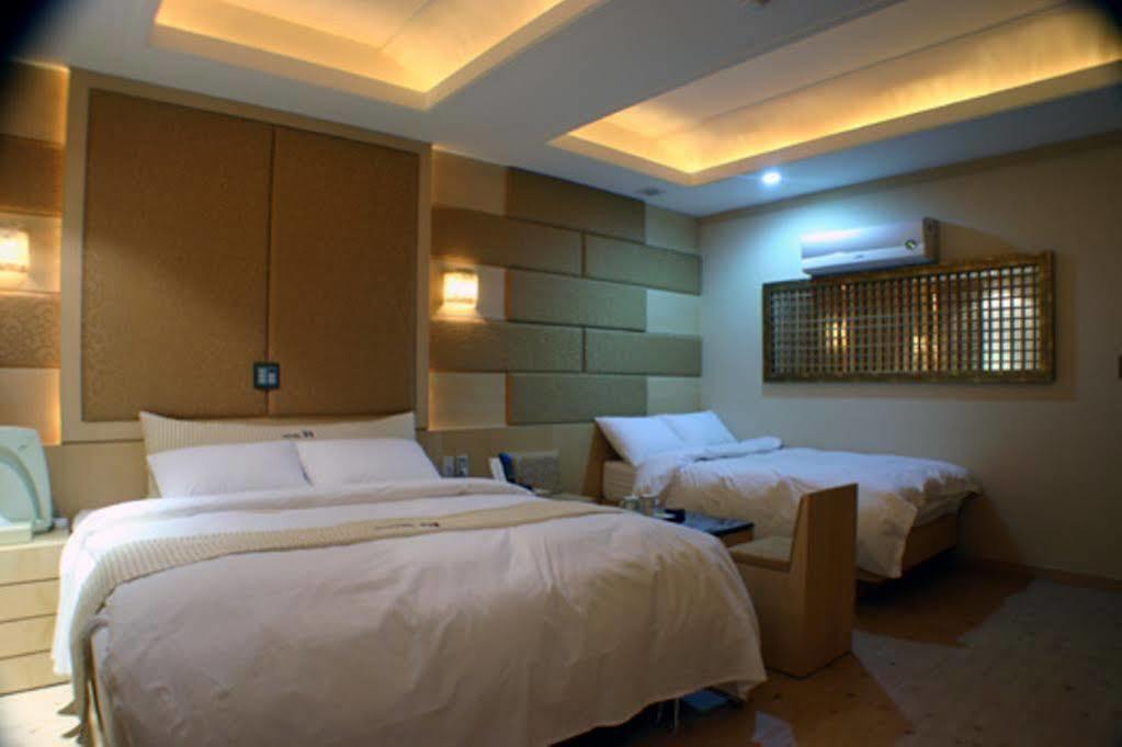 M Hotel Seoul Exteriör bild